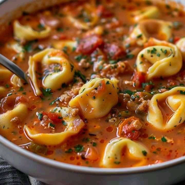 Slow Cooker Tomato Tortellini Soup Recipe 466048541_550140417965077_8289906571512975399_n